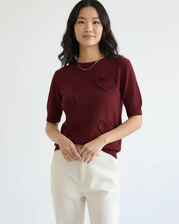Pulover dama,  bordeaux, maneca scurta, tricot moale cu aplicatii in forma de inimi