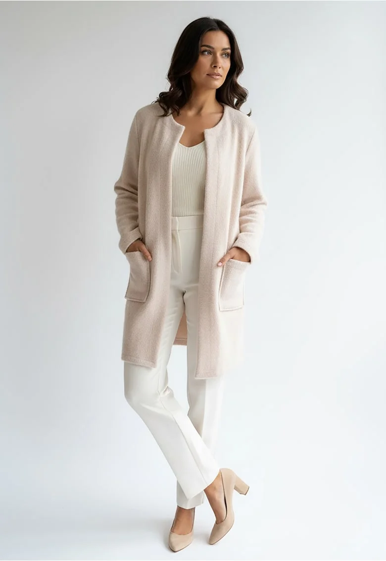 Cardigan lung  bej, tricot moale, fara inchidere, buzunare aplicate