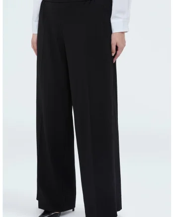 Pantaloni cu croiala ampla si detaliu cu pensa, Negru
