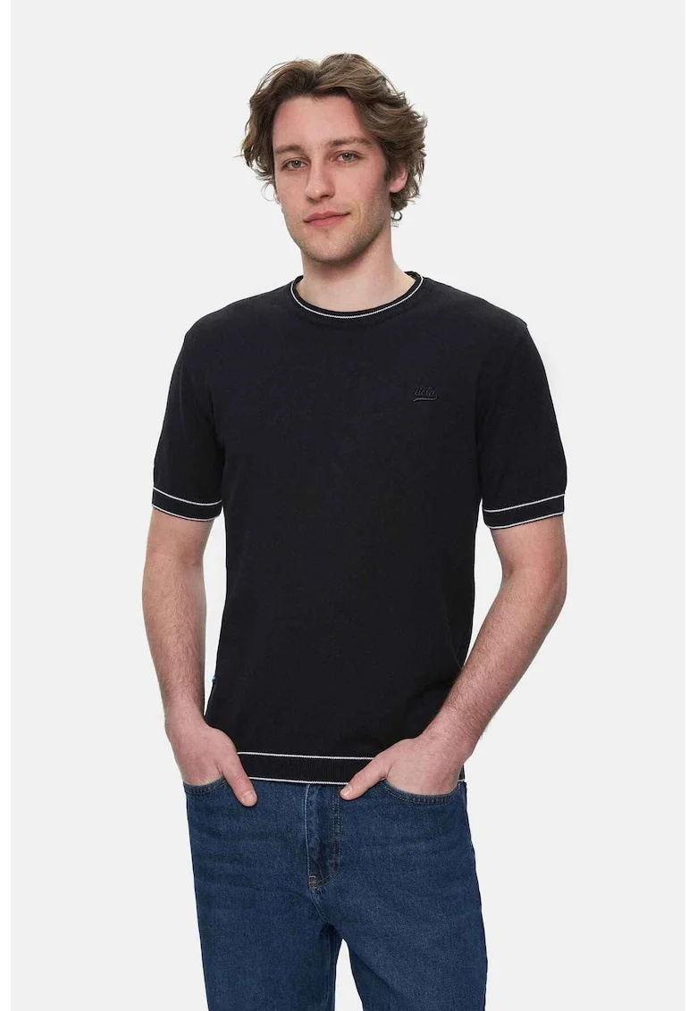 Tricou regular fit cu decolteu la baza gatului Fared, Negru