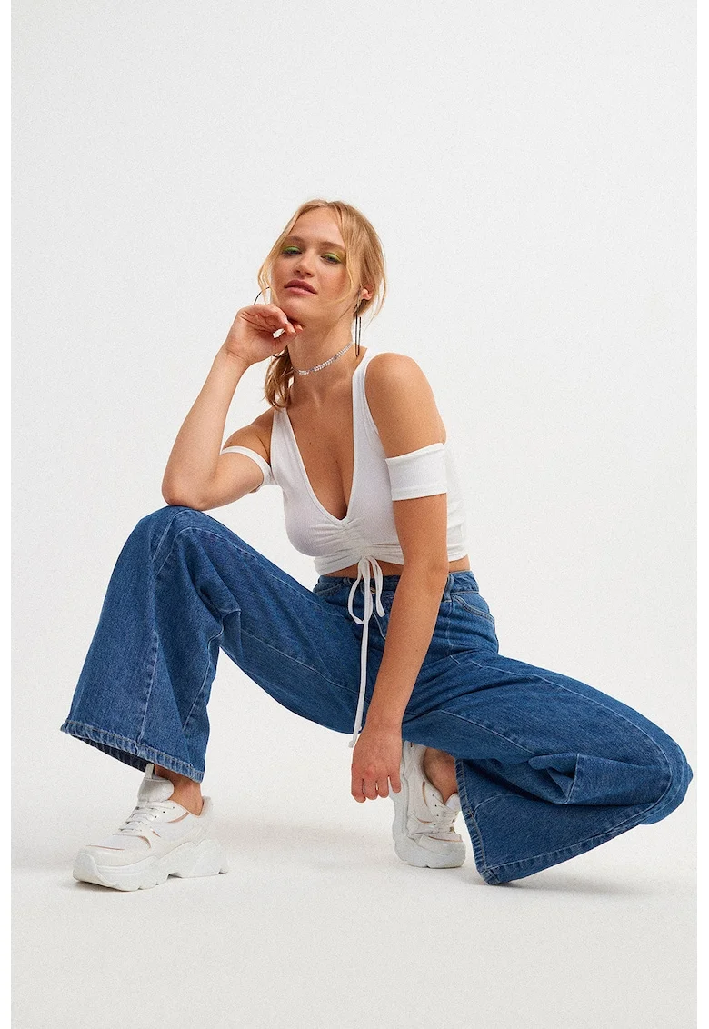 Top slim-fit cu fronseu, Alb