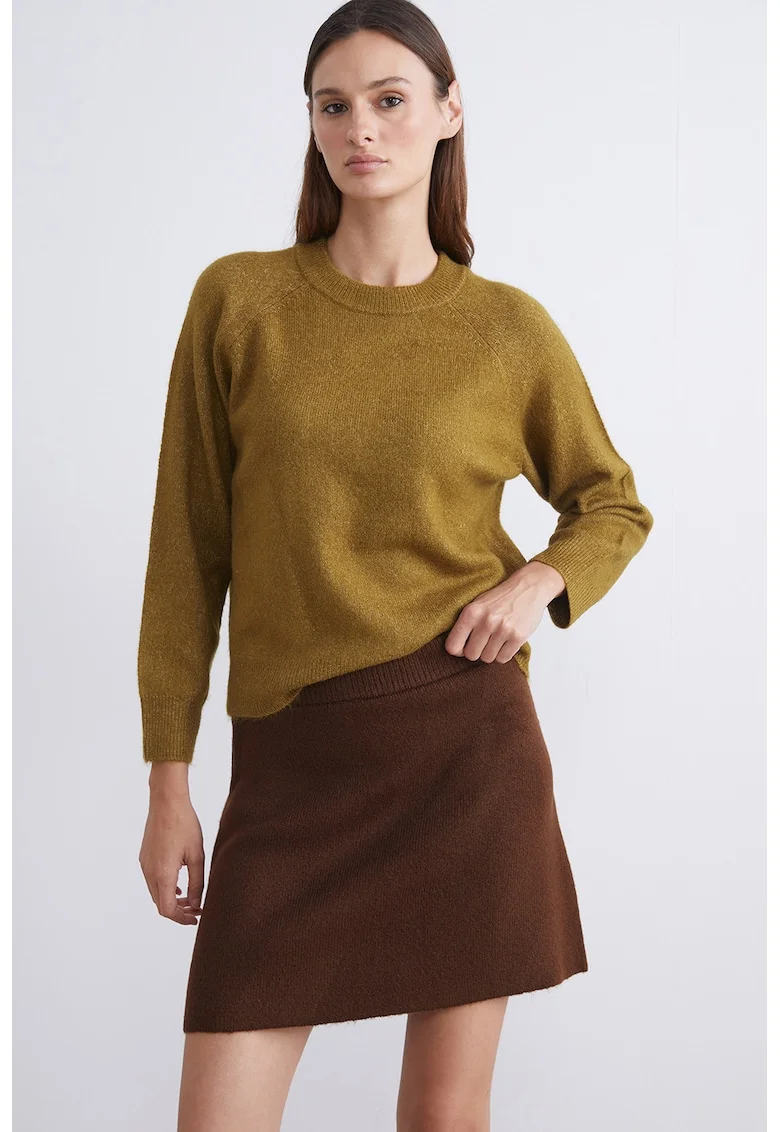 Pulover cu maneci raglan si decolteu la baza gatului, Maro deschis
