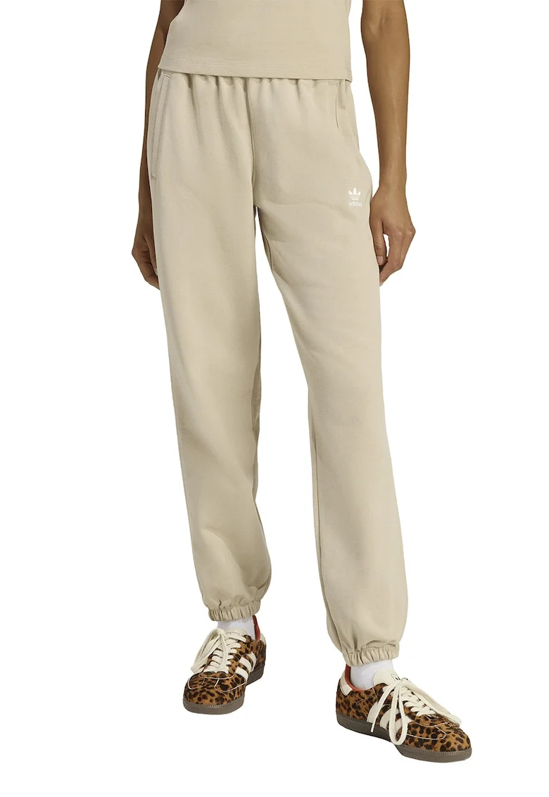 Pantaloni de trening relaxed fit cu buzunare laterale Essentials, Maro nisip