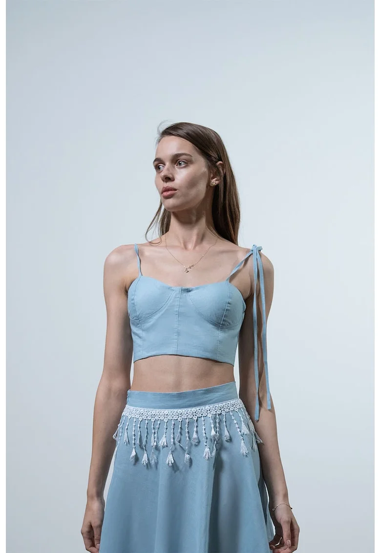 Top crop de in, Albastru deschis