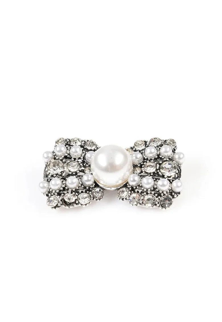 Brosa martisor funda argintie cu perle