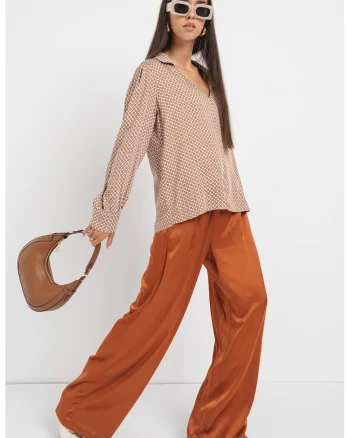Bluza cu model si decolteu in V, Maro