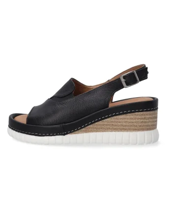 Sandale wedge din piele cu model uni si catarama