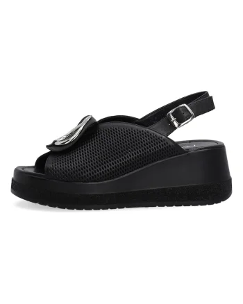 Sandale cu talpa wedge din piele si catarame