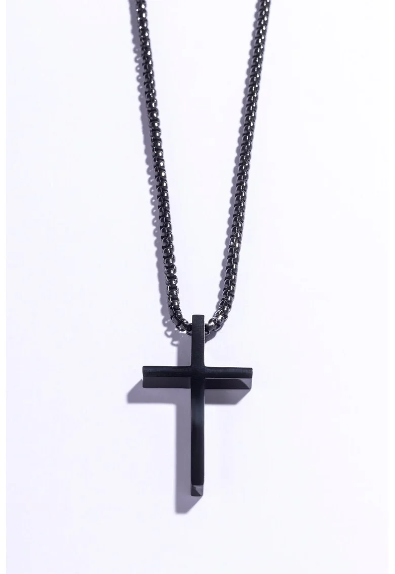 Colier cu pandantiv cruce elegant, Negru