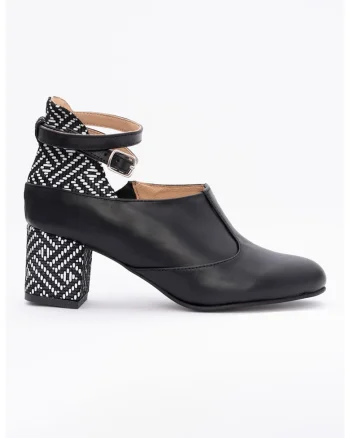 Pantofi de piele cu fermoar si barete pe glezna, Negru