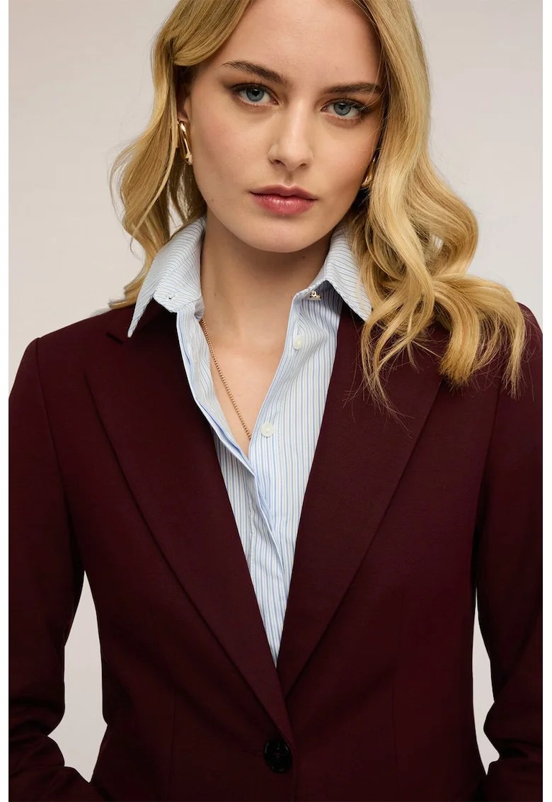 Sacou cu model uni si buzunare cu clapa, Rosu inchis