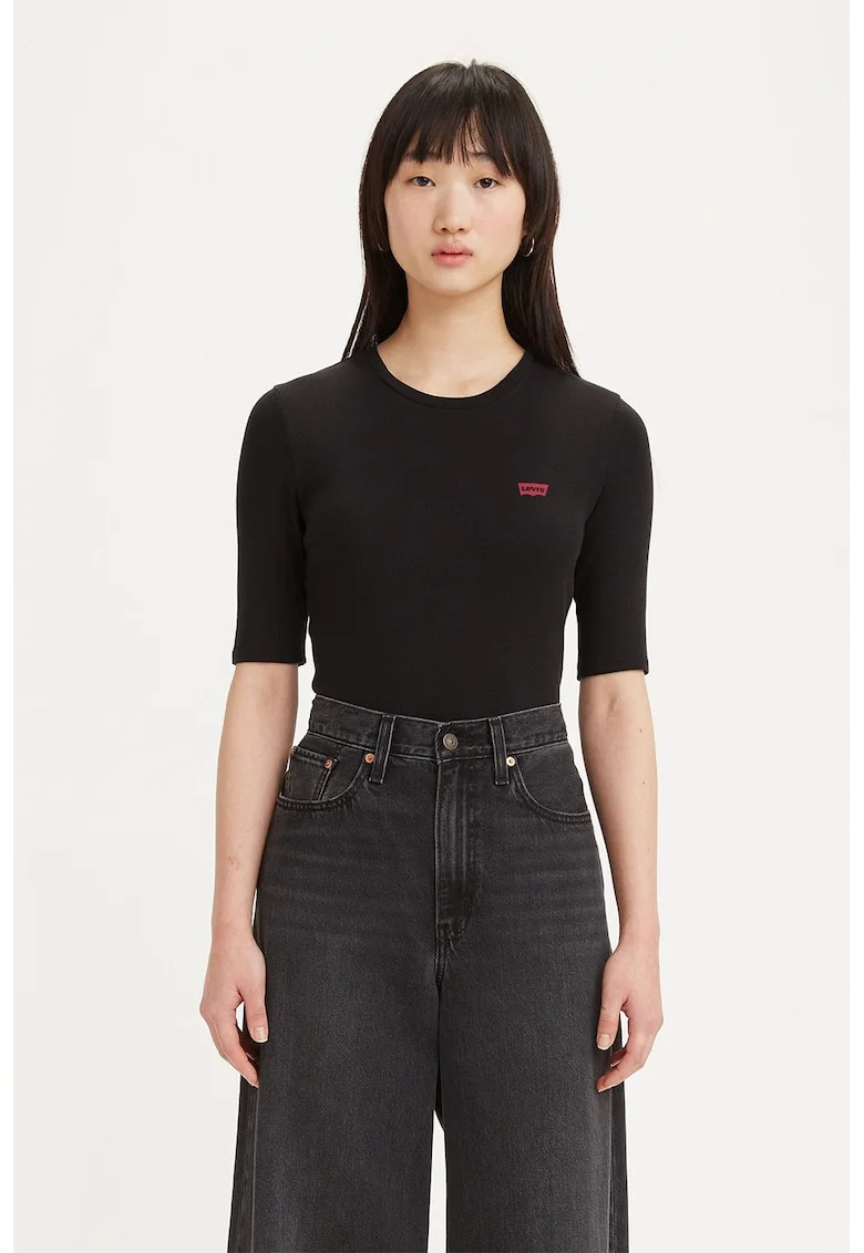 Tricou cu decolteu la baza gatului, Negru