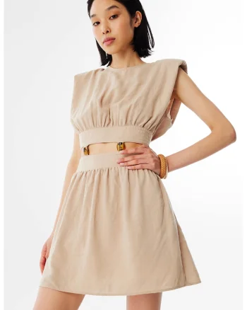 Rochie mini cu umeri intariti, Maro camel