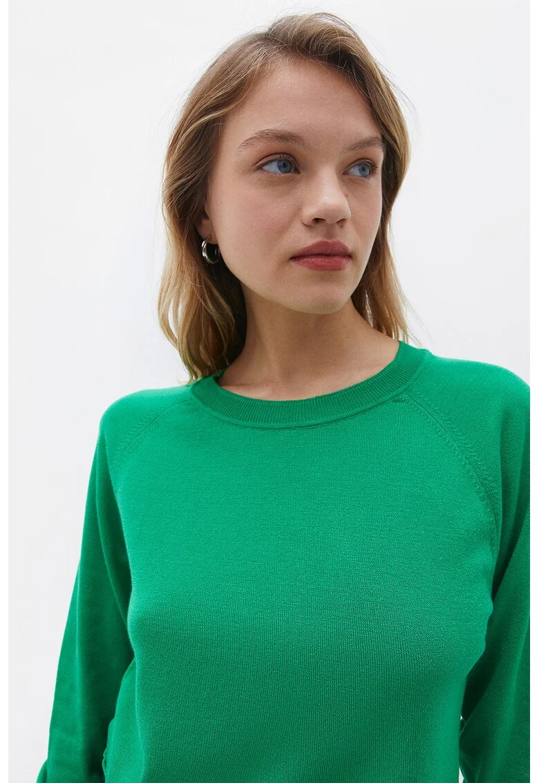 Pulover tricotat fin cu decolteu la baza gatului, Verde aquamarin