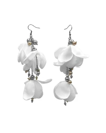 Cercei lungi voluminosi cu flori,  Lovely, voal alb, perle si inox