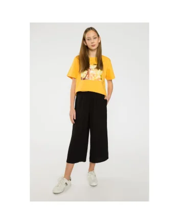 Pantaloni trei sferturi largi cu talie elastica,