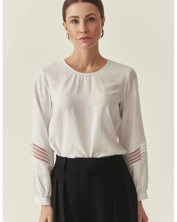 Bluza lejera cu decolteu rotund, Alb
