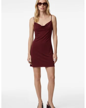 Rochie scurta cu croiala cambrata, Visiniu