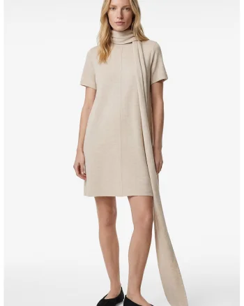 Rochie elastica cu guler scurt, Bej