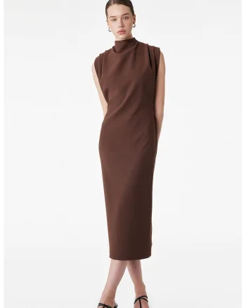 Rochie uni cu slit pe spate, Maro