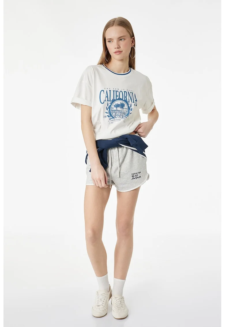 Tricou cu text si decolteu la baza gatului, Alb/Albastru