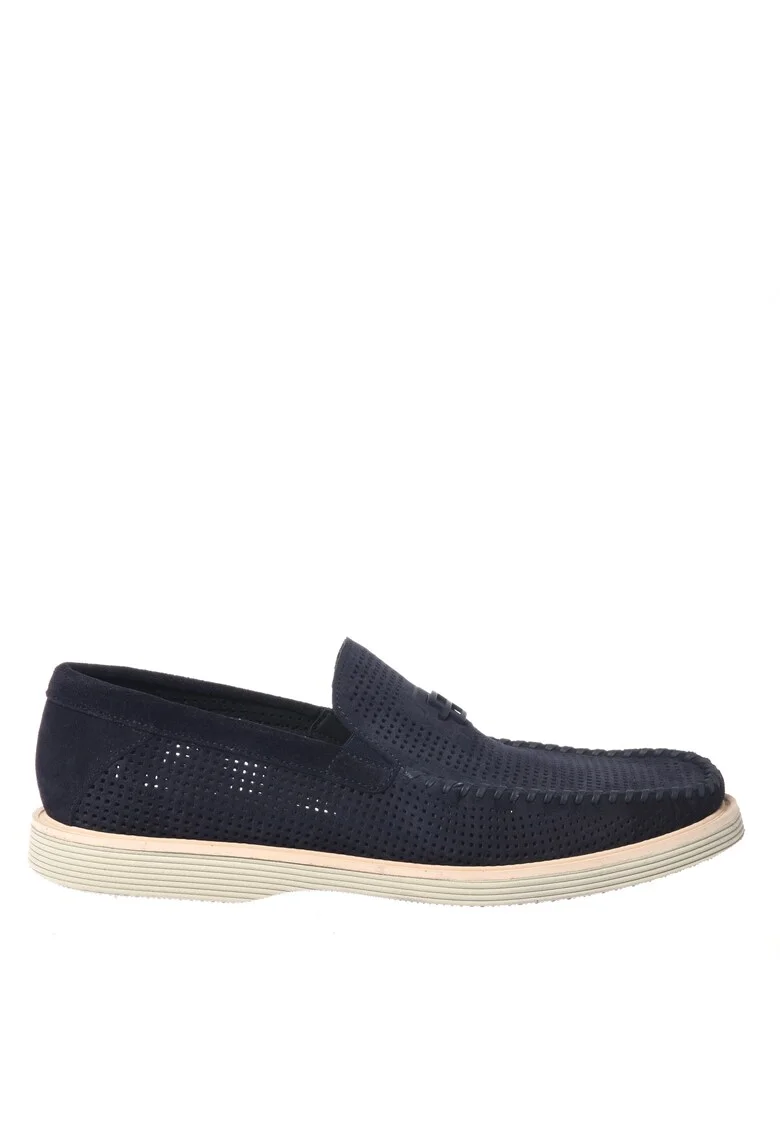 Pantofi loafer de piele intoarsa cu perforatii, Albastru
