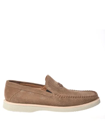 Pantofi loafer de piele intoarsa cu perforatii, Maro