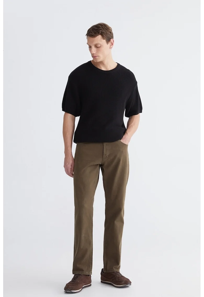 Blugi regular fit, Maro pamantiu