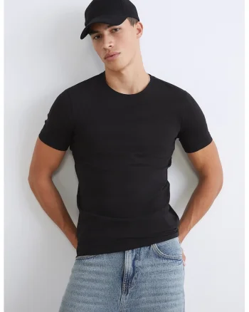 Tricou slim-fit cu decolteu la baza gatului, Negru