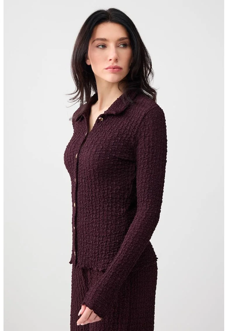 Camasa tricotata cu croiala slim-fit si model texturat, Visiniu