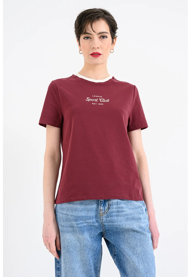 Tricou cu decolteu la baza gatului si imprimeu text, Visiniu