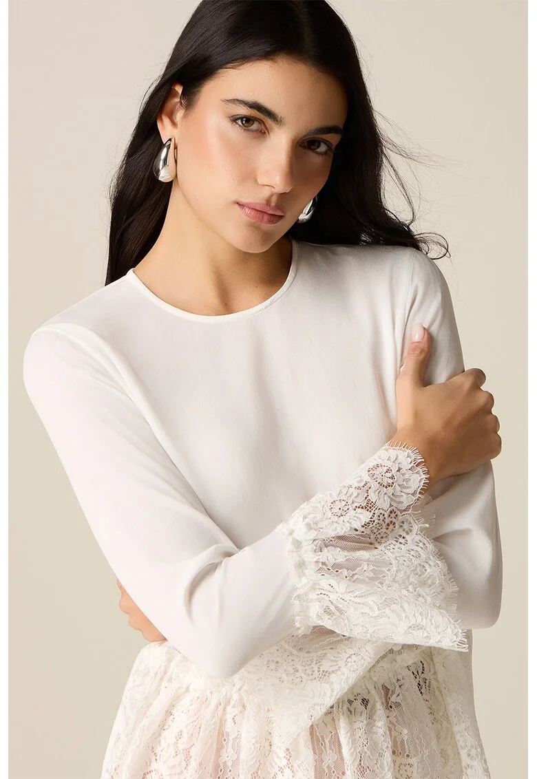 Bluza cu garnitura de dantela, Alb