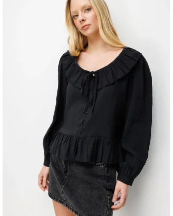 Bluza dama,  cu volanase, decolteu in V, negru, textil