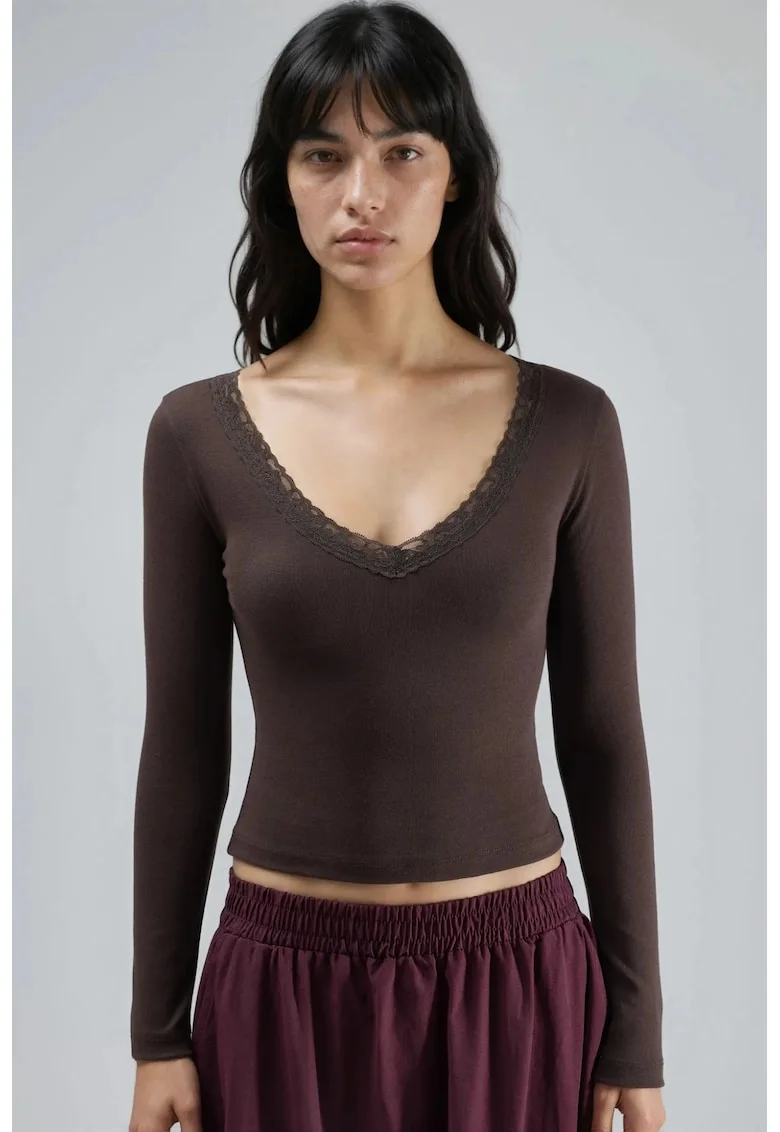 Bluza dama,  slim fit, decolteu in V, maro, jerseu