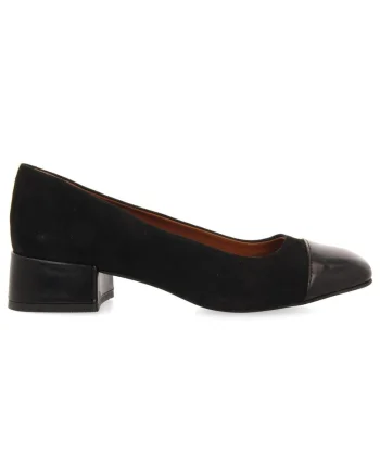 Pantofi din piele intoarsa cu varf din piele lacuita, Negru