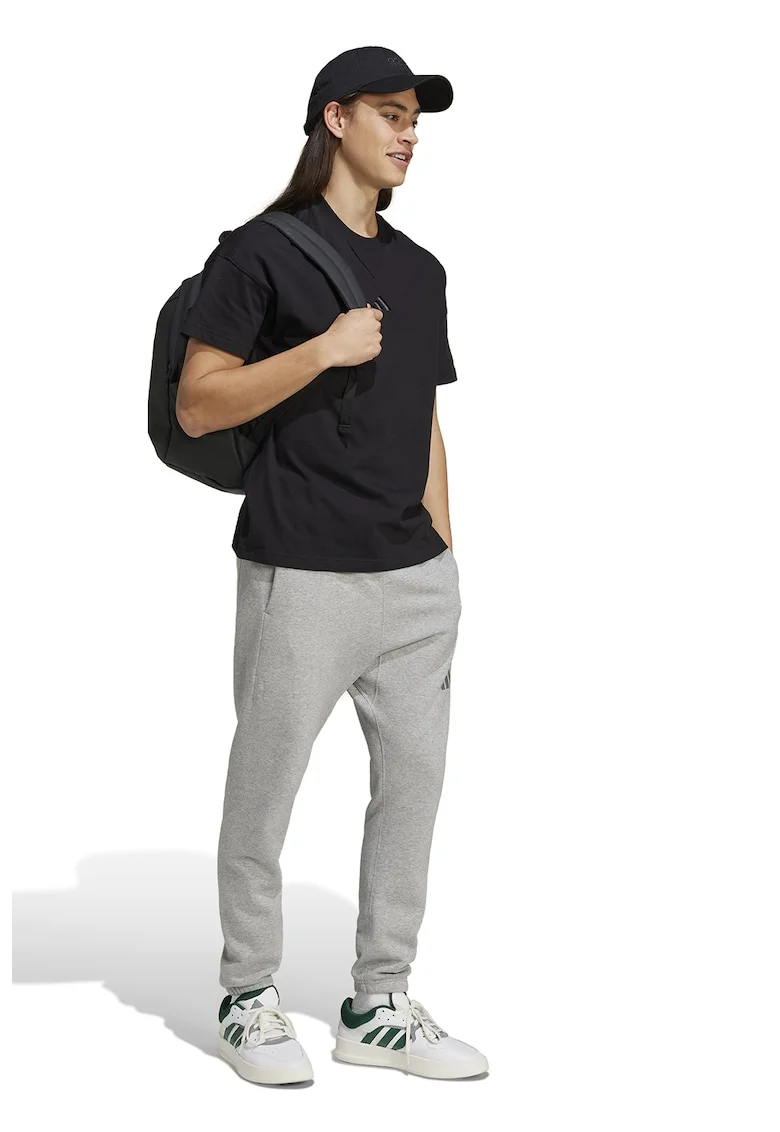 Tricou lejer cu decolteu la baza gatului All Szn, Negru
