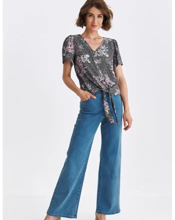 Bluza cu model, decolteu in V si nod frontal, Alb/Negru/Roz