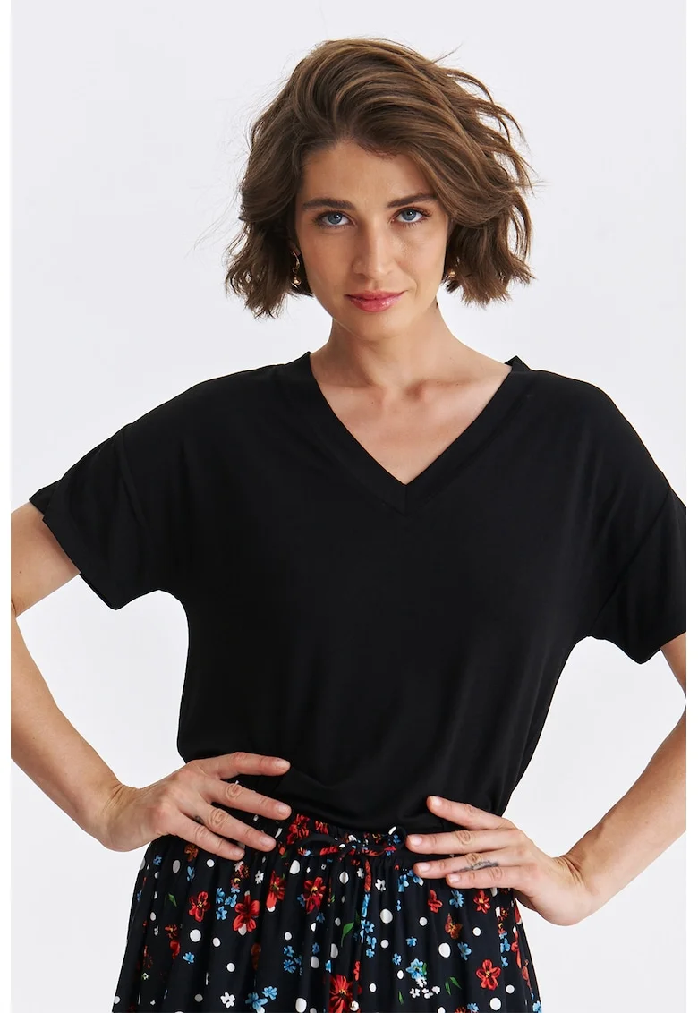 Tricou cu decolteu in V, Negru
