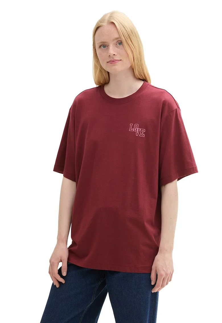 Tricou lejer cu text, Visiniu