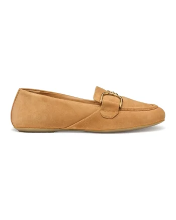Pantofi loafer de piele intoarsa cu aplicatie metalica, Caramel