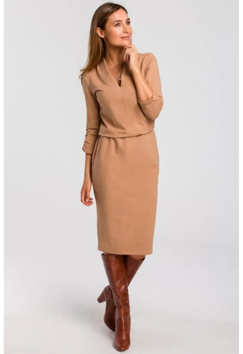 Rochie tricotata cu decolteu,, Bej