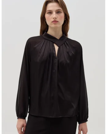 Bluza cu decupaje si pliuri, Negru