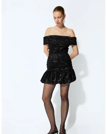 Rochie mini cu decolteu pe un umar Madonna, Negru