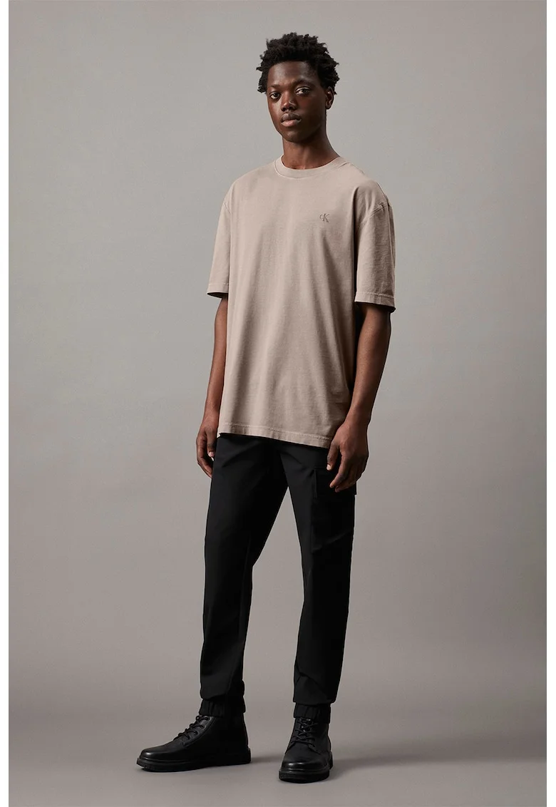 Pantaloni cu croiala conica si buzunare, Negru