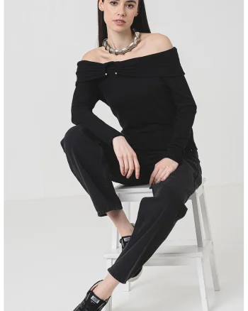 Bluza cu decolteu barcuta Esther, Negru