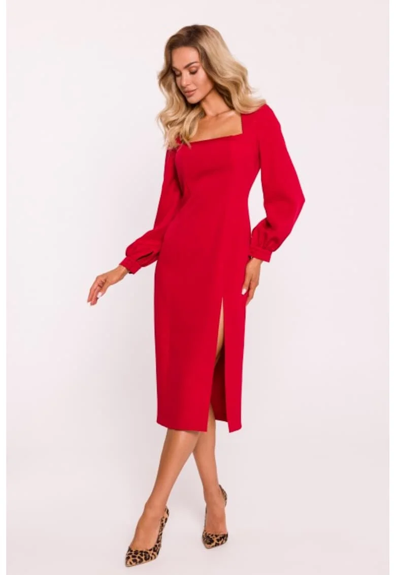 Rochie cu slit inalt pe picior