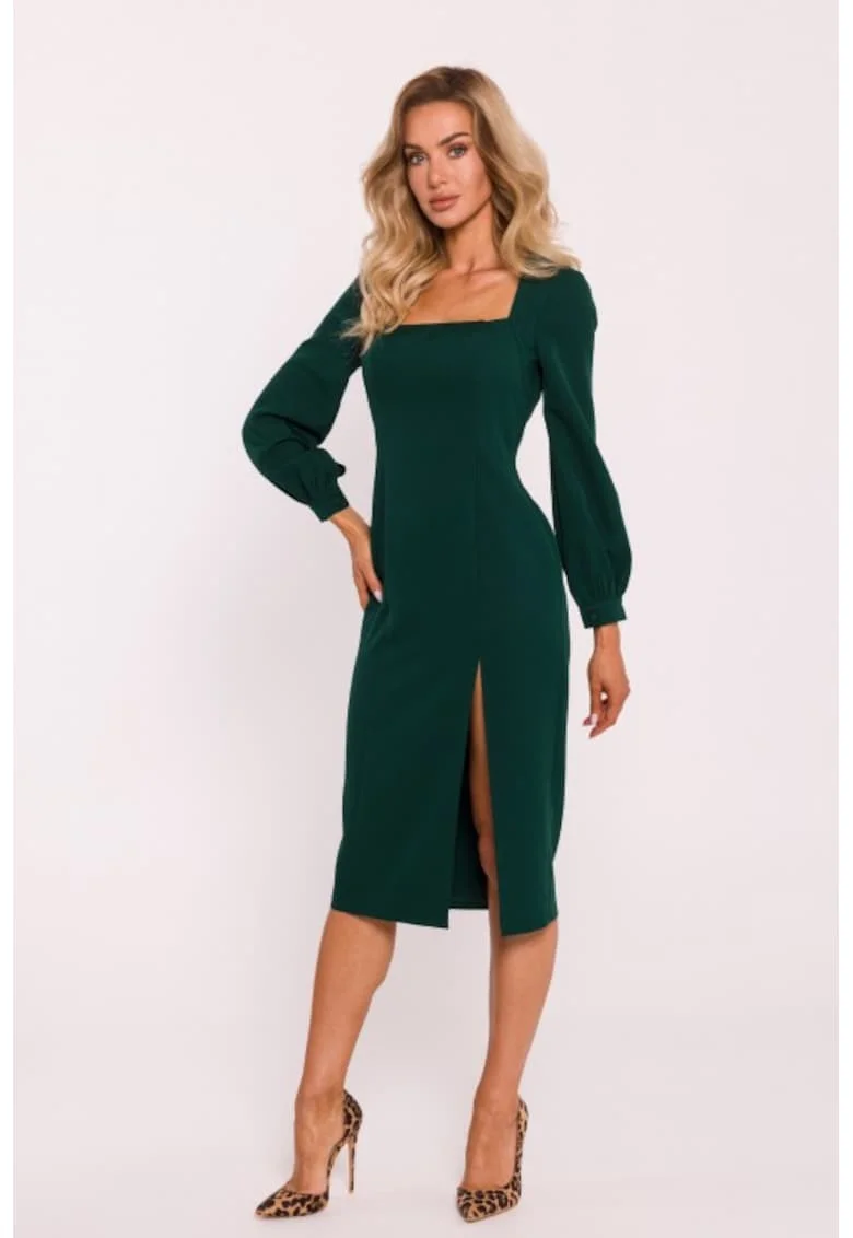 Rochie cu slit inalt pe picior