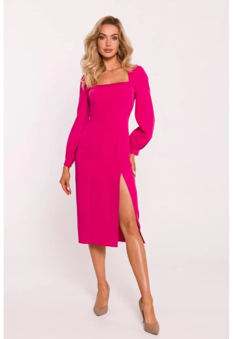 Rochie cu slit inalt pe picior