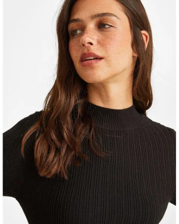 Bluza din amestec de in cu decupaj pe partea din spate, Negru