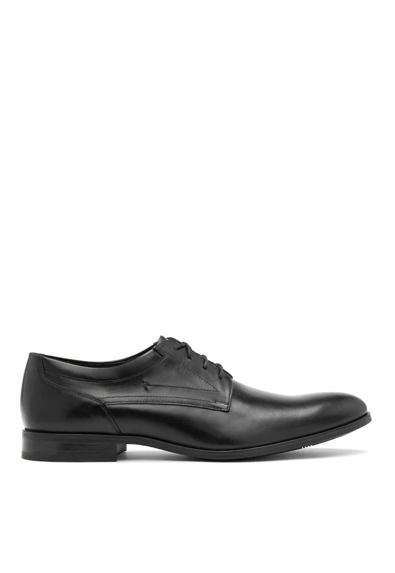 Pantofi de piele, Negru